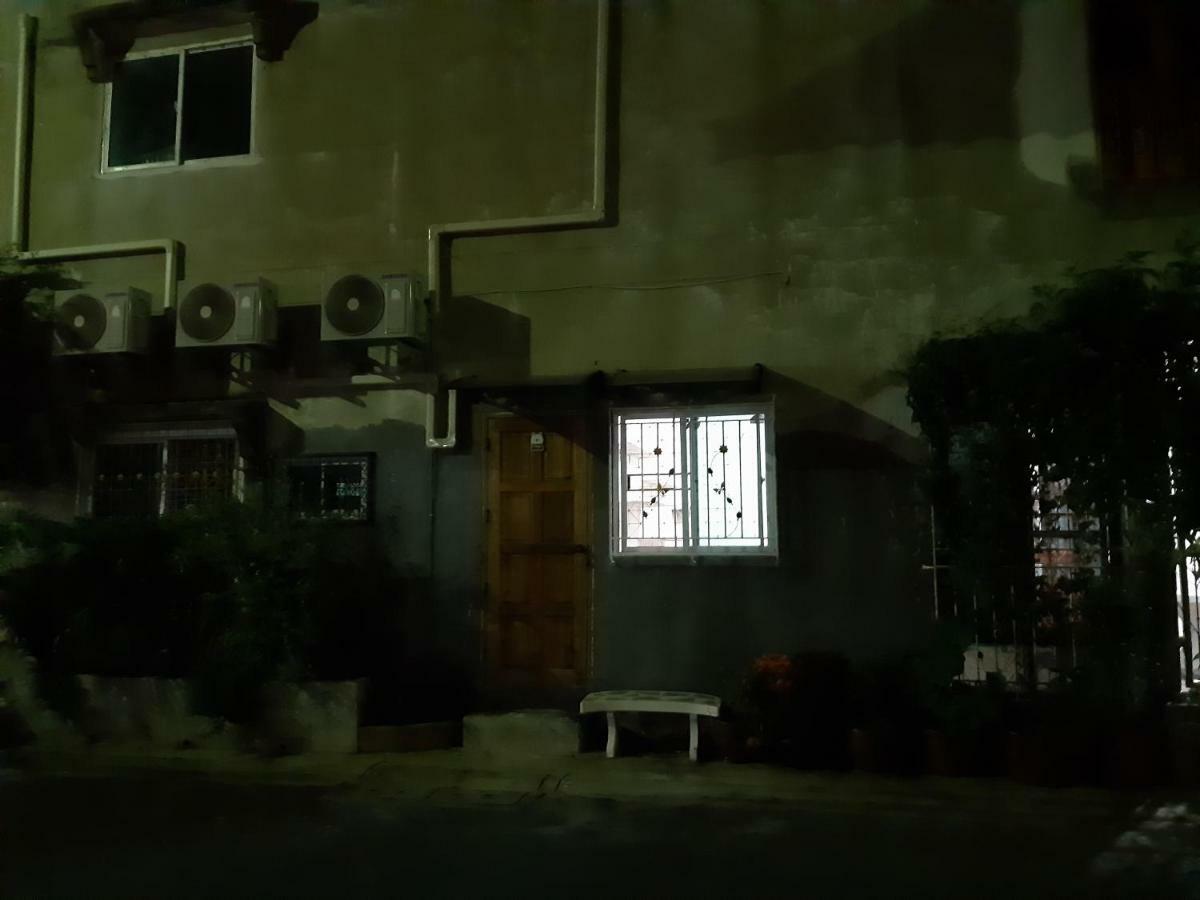 曼谷A & P House公寓 外观 照片