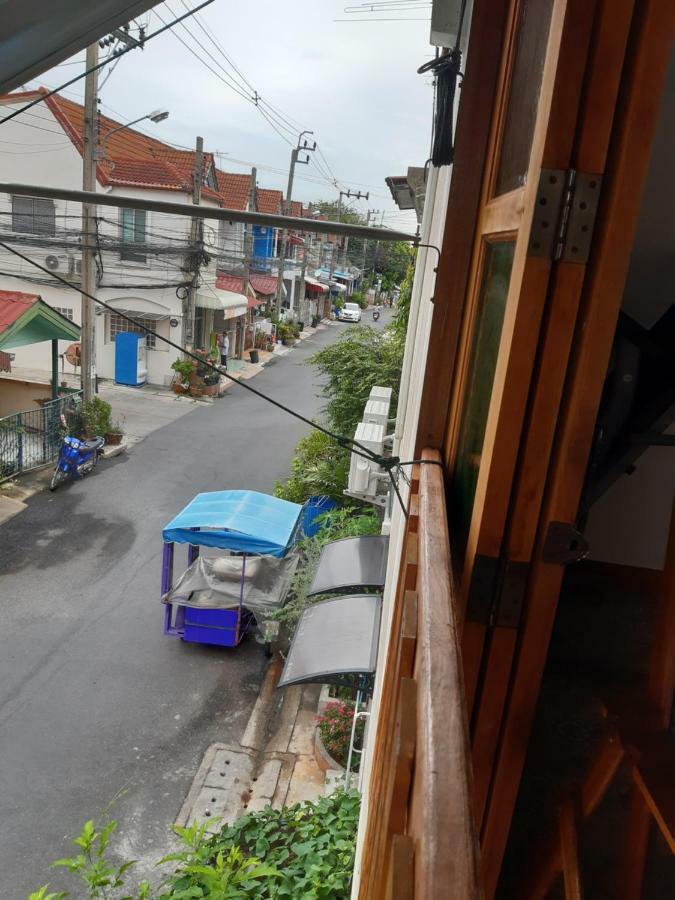 曼谷A & P House公寓 外观 照片